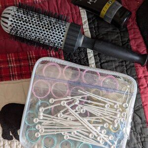 KareCo Ionic Thermal Round Brush 3.0 Inch Comfort Grip & Curlers NWOT